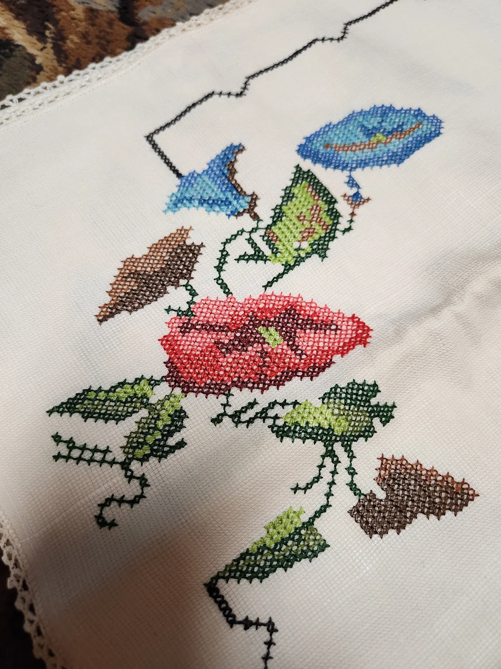 Table Runner Matchin  Napkin Set